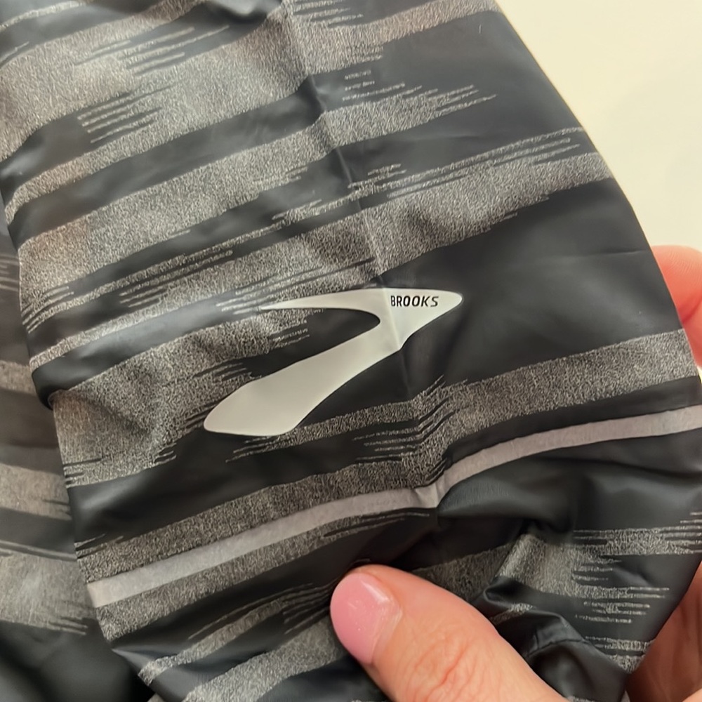 Reflective LSD pull over - Picture 3 of 4
